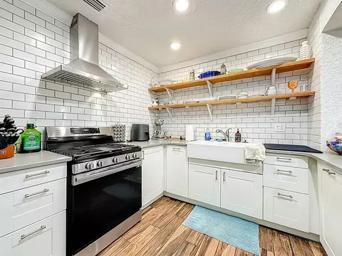 Kitchen - 18 Solano Ave, Saint Augustine, FL 32080 photo 1 of 9