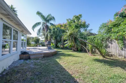 Exterior - 242 Shamrock Rd, Saint Augustine, FL 32086 photo 9 of 11