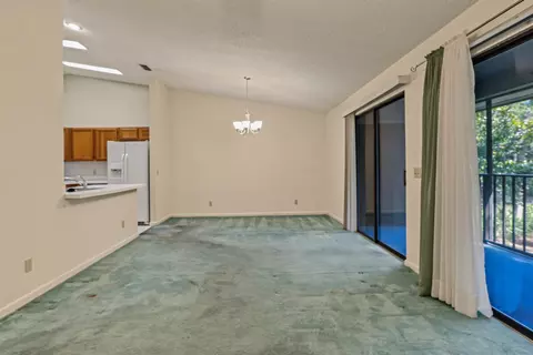 Living - 4 Navarra Ct, Saint Augustine, FL 32086 photo 1 of 3