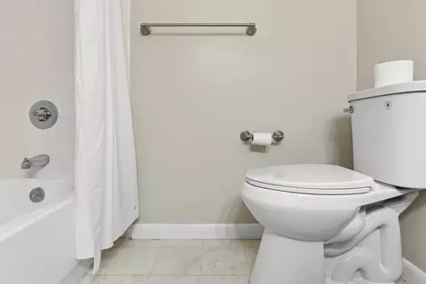 Bath - 4 Navarra Ct, Saint Augustine, FL 32086 photo 3 of 3