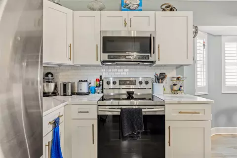 Kitchen - 60 Kon Tiki Cir, Saint Augustine, FL 32080 photo 3 of 7