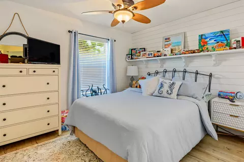 Bedroom - 60 Kon Tiki Cir, Saint Augustine, FL 32080 photo 4 of 9