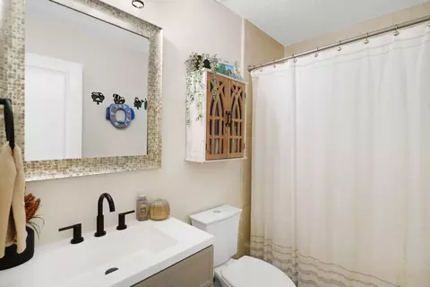 Bath - 113 Jasmine Rd, Saint Augustine, FL 32086 photo 2 of 3