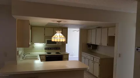 1402 Haulover, Spring Hill, FL 34608 photo 3