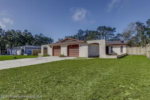 1301 Malone Ave, Spring Hill, FL 34606 photo 2