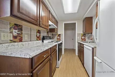 4281 Azora Rd, Spring Hill, FL 34608 photo 7