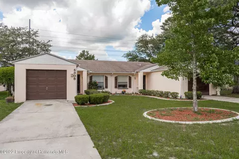 4305 Azora Rd, Spring Hill, FL 34608 photo 2