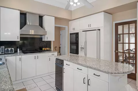 7257 Sylvan Glade, Weeki Wachee, FL 34607 photo 18