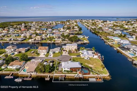 4198 Diaz, Hernando Beach, FL 34607 photo 2