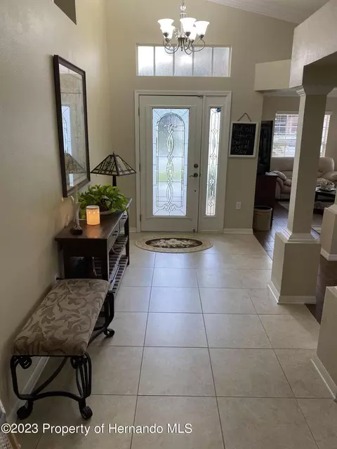367 Barrington Ct, Spring Hill, FL 34609 photo 9