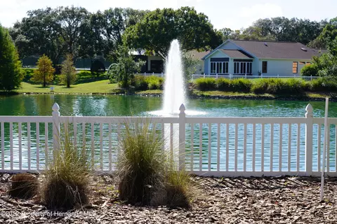 367 Barrington Ct, Spring Hill, FL 34609 photo 7