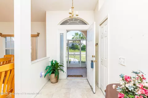 5059 Breakwater, Spring Hill, FL 34607 photo 2