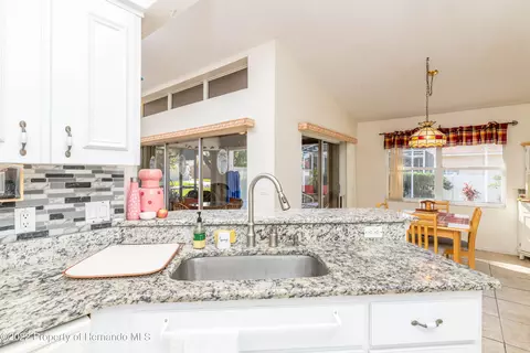 5059 Breakwater, Spring Hill, FL 34607 photo 11