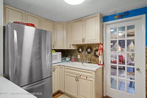 6421 Theresa, Weeki Wachee, FL 34607 photo 15