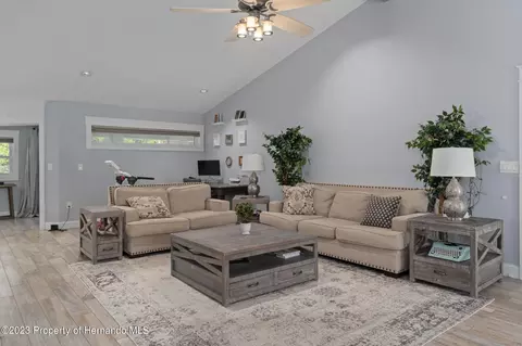 8191 Floral, Weeki Wachee, FL 34607 photo 9
