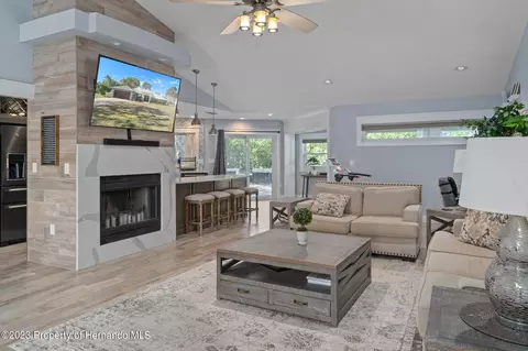 8191 Floral, Weeki Wachee, FL 34607 photo 10