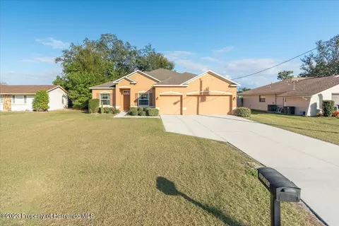 3230 Amherst, Spring Hill, FL 34609 photo 2