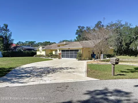 9498 Lorendale, Spring Hill, FL 34608 photo 6