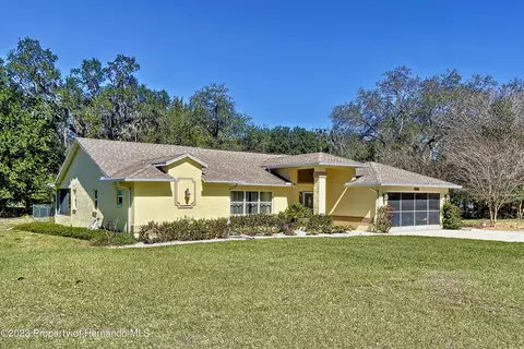 9498 Lorendale, Spring Hill, FL 34608 photo 3