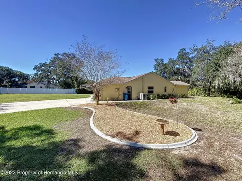 9498 Lorendale, Spring Hill, FL 34608 photo 7
