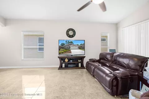 4186 Silver Fox, Spring Hill, FL 34609 photo 9