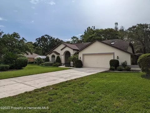 2068 Brigadier, Spring Hill, FL 34608 photo 2