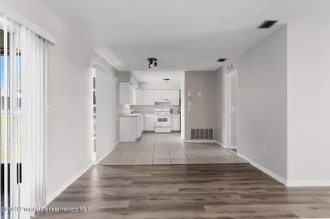 4473 Bromley, Spring Hill, FL 34609 photo 9