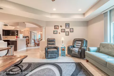 5437 Vardon, Spring Hill, FL 34609 photo 9