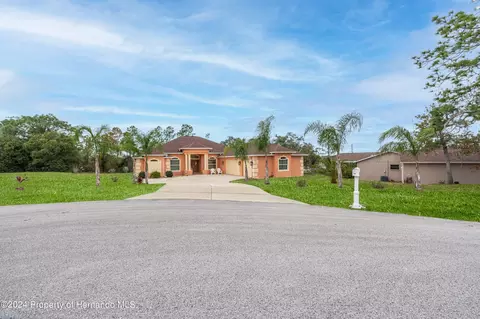 5437 Vardon, Spring Hill, FL 34609 photo 3