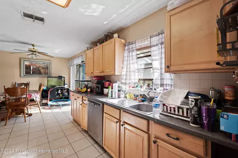 11112 Blythville, Spring Hill, FL 34608 photo 16