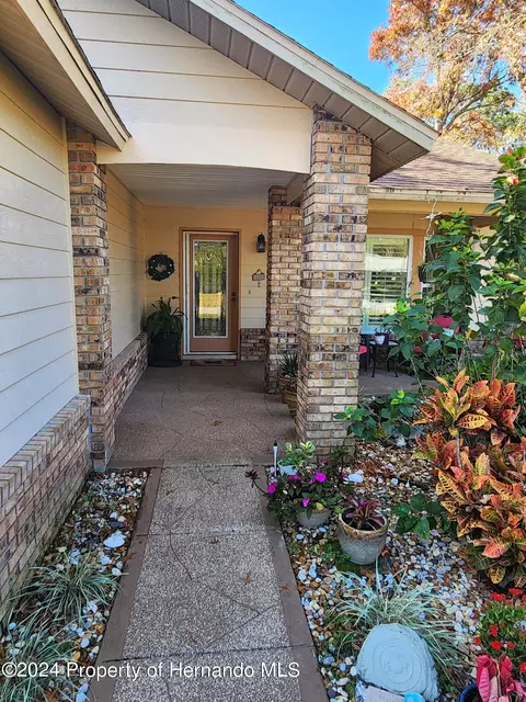 6373 Pine Mdws, Spring Hill, FL 34606 photo 2