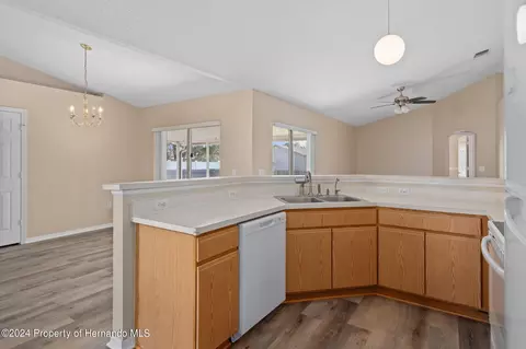 10492 Timbercrest, Spring Hill, FL 34608 photo 9