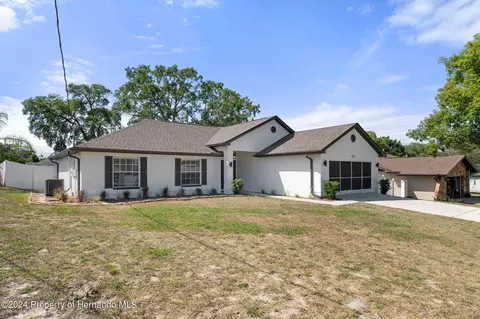5052 Harbinger, Spring Hill, FL 34608 photo 4
