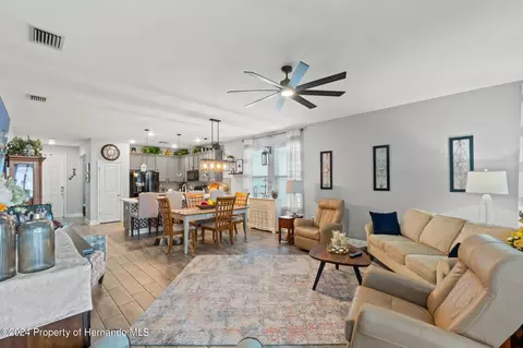 1144 Old Windsor, Spring Hill, FL 34609 photo 11