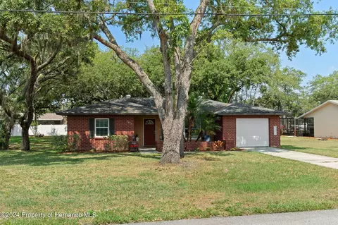 2459 Covington, Spring Hill, FL 34608 photo 3