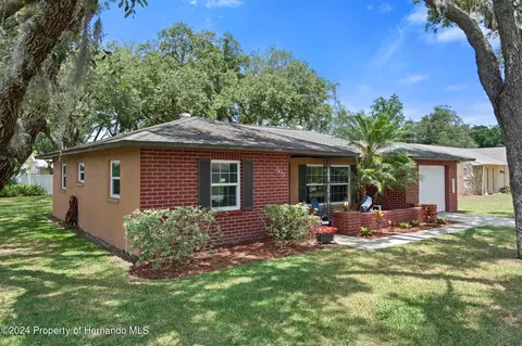 2459 Covington, Spring Hill, FL 34608 photo 2