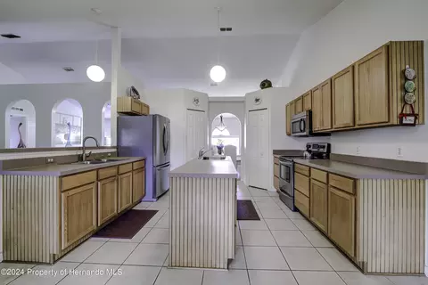 13008 Killian, Spring Hill, FL 34609 photo 10