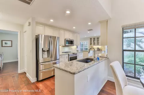 6803 Plumleaf Ct, Spring Hill, FL 34606 photo 5