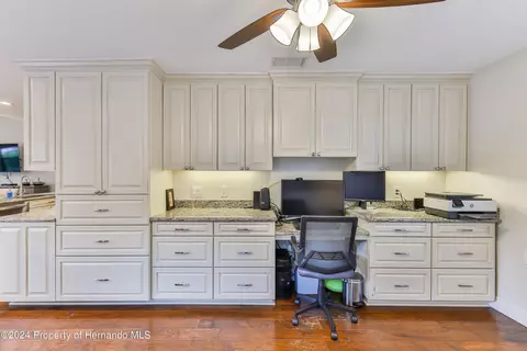 6803 Plumleaf Ct, Spring Hill, FL 34606 photo 13