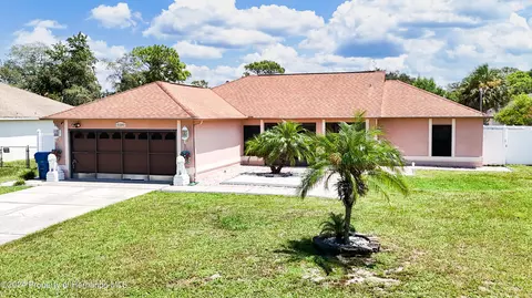 5280 Abagail Dr, Spring Hill, FL 34608 photo 4