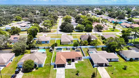 5280 Abagail Dr, Spring Hill, FL 34608 photo 5