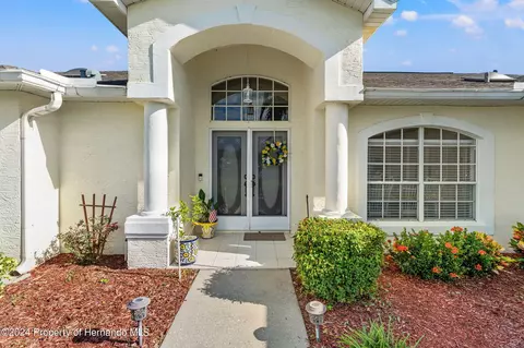 10341 Flag Rd, Spring Hill, FL 34608 photo 5