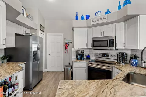 10341 Flag Rd, Spring Hill, FL 34608 photo 14