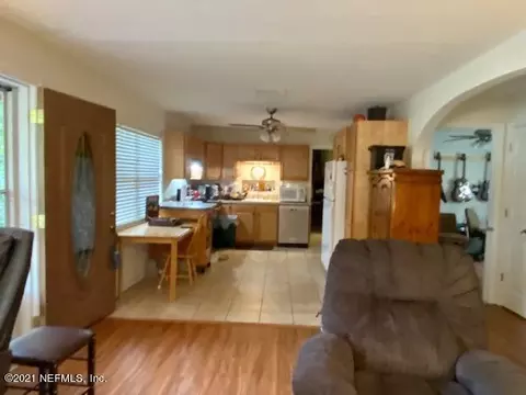413 2nd St, Saint Augustine, FL 32084 photo 4