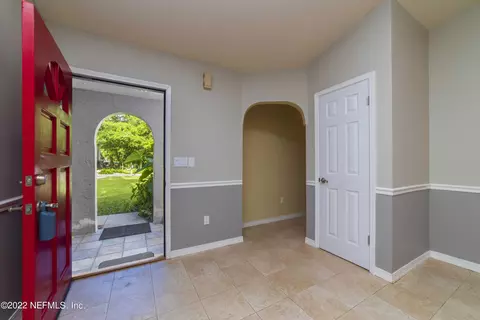 1319 Eisenhower Dr, Saint Augustine, FL 32084 photo 4