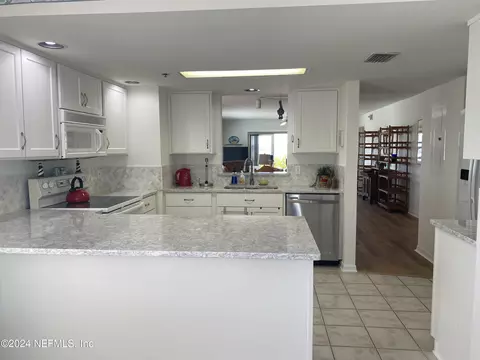 332 Village Dr, Saint Augustine, FL 32084 photo 17