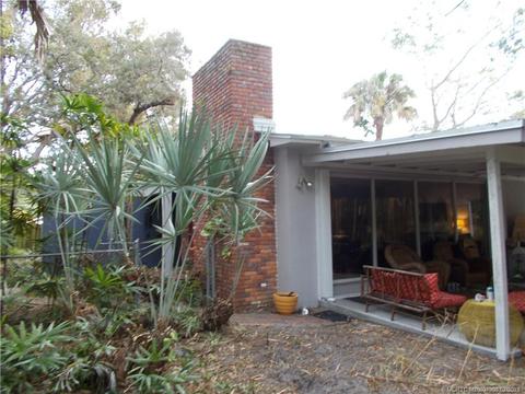 615 SE Hibiscus Ave, Stuart, FL 34996 photo 1