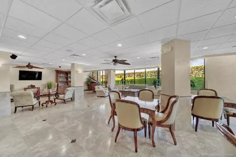 Dining - 9500 S Ocean Dr #1805, Jensen Beach, FL 34957 photo 3 of 3