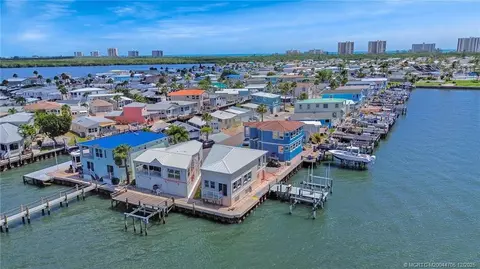 257 Nettles Blvd, Jensen Beach, FL 34957