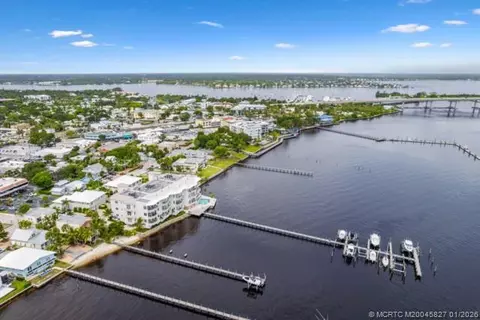 View/Area - 53 SE Seminole St #2B, Stuart, FL 34994 photo 4 of 4